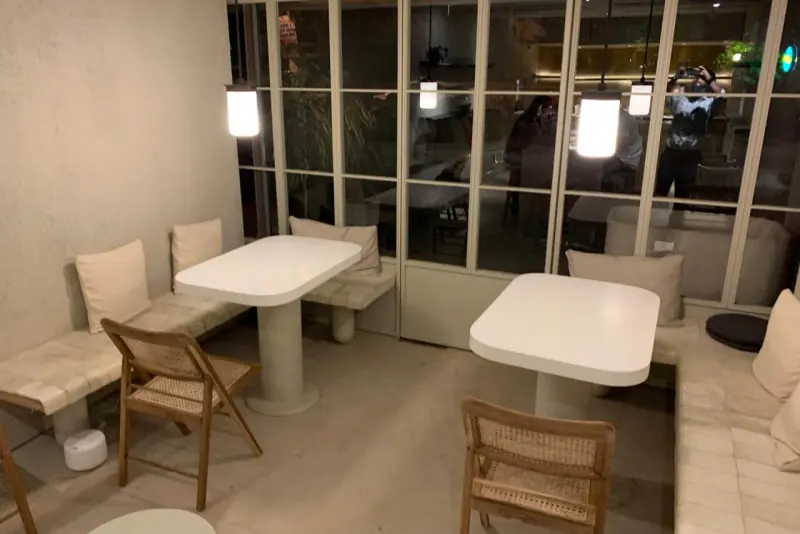 Sequel Café interior in Bandra, a compact 1,000 sq ft project managed by Civil & Interior Co